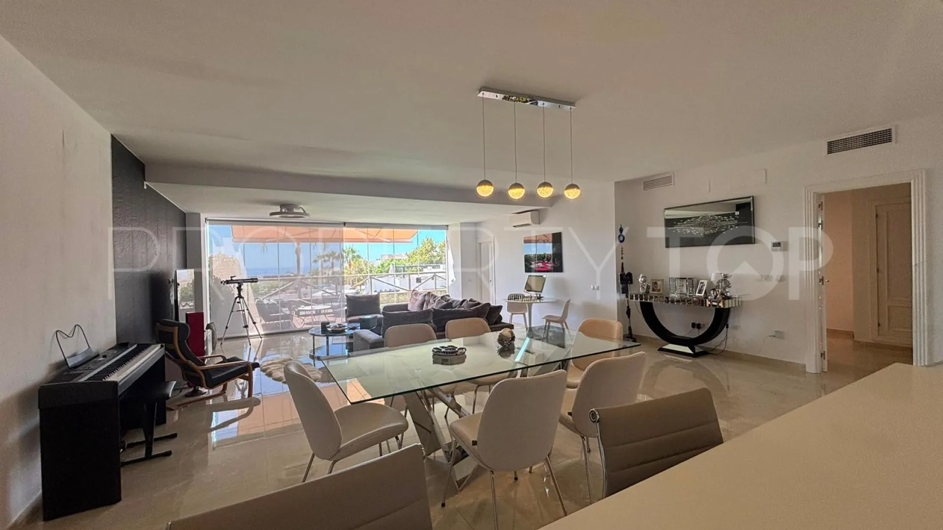 Town house for sale in Santa Clara with 4 bedrooms