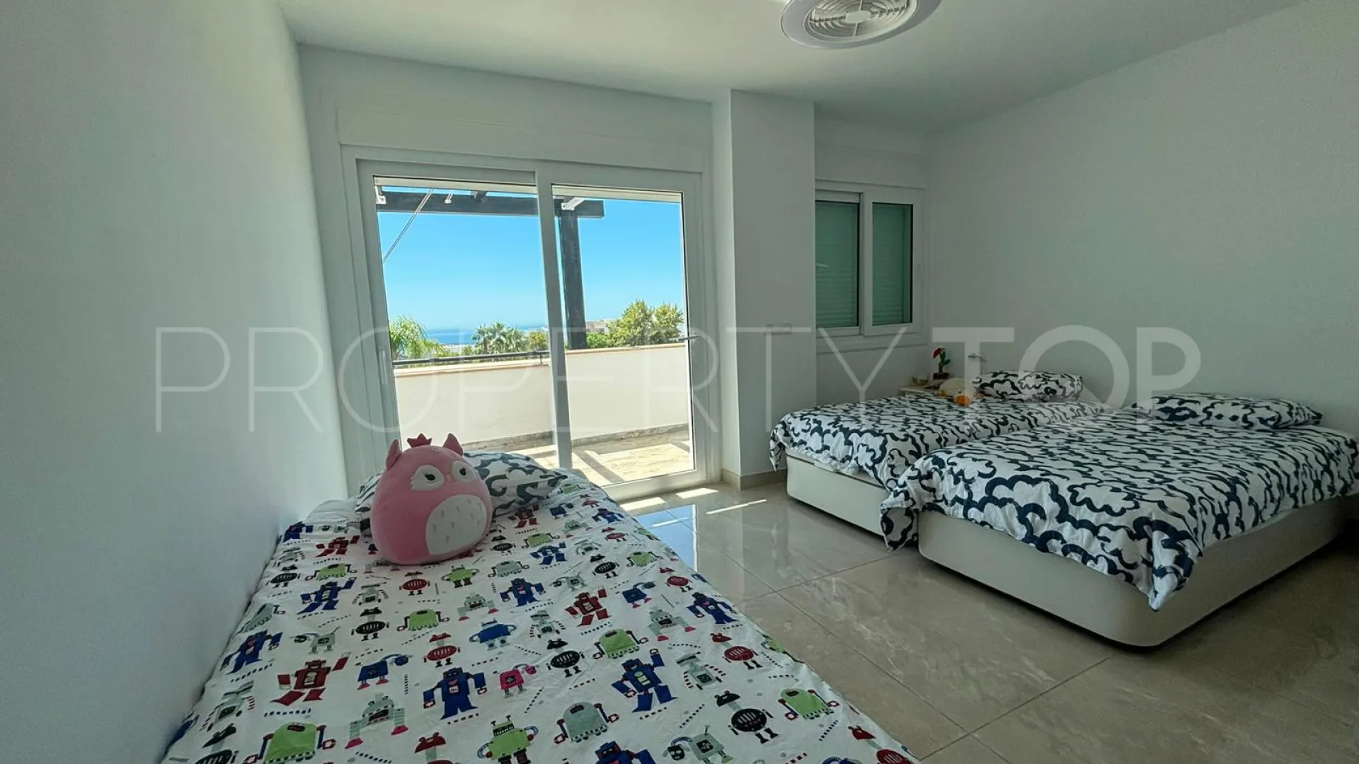 Town house for sale in Santa Clara with 4 bedrooms