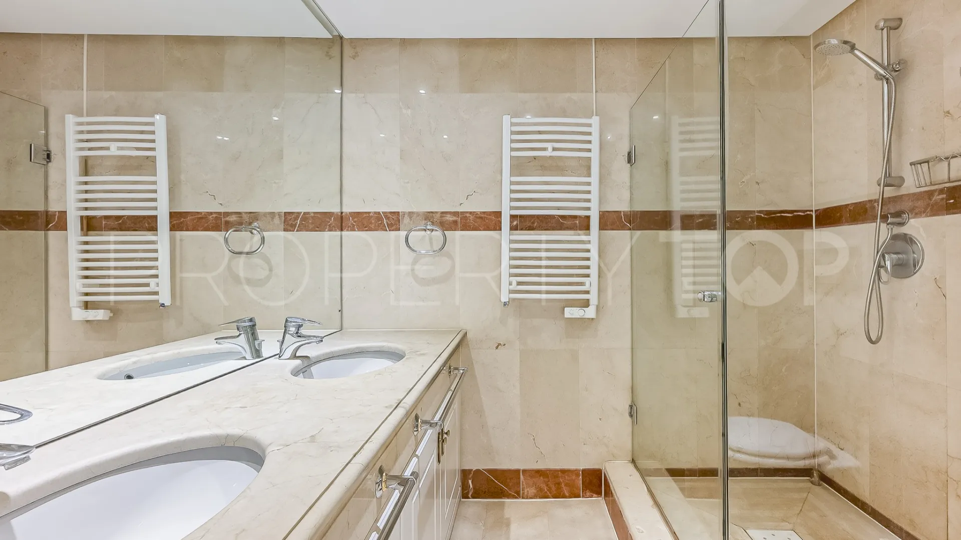 2 bedrooms ground floor apartment in Menara Beach for sale
