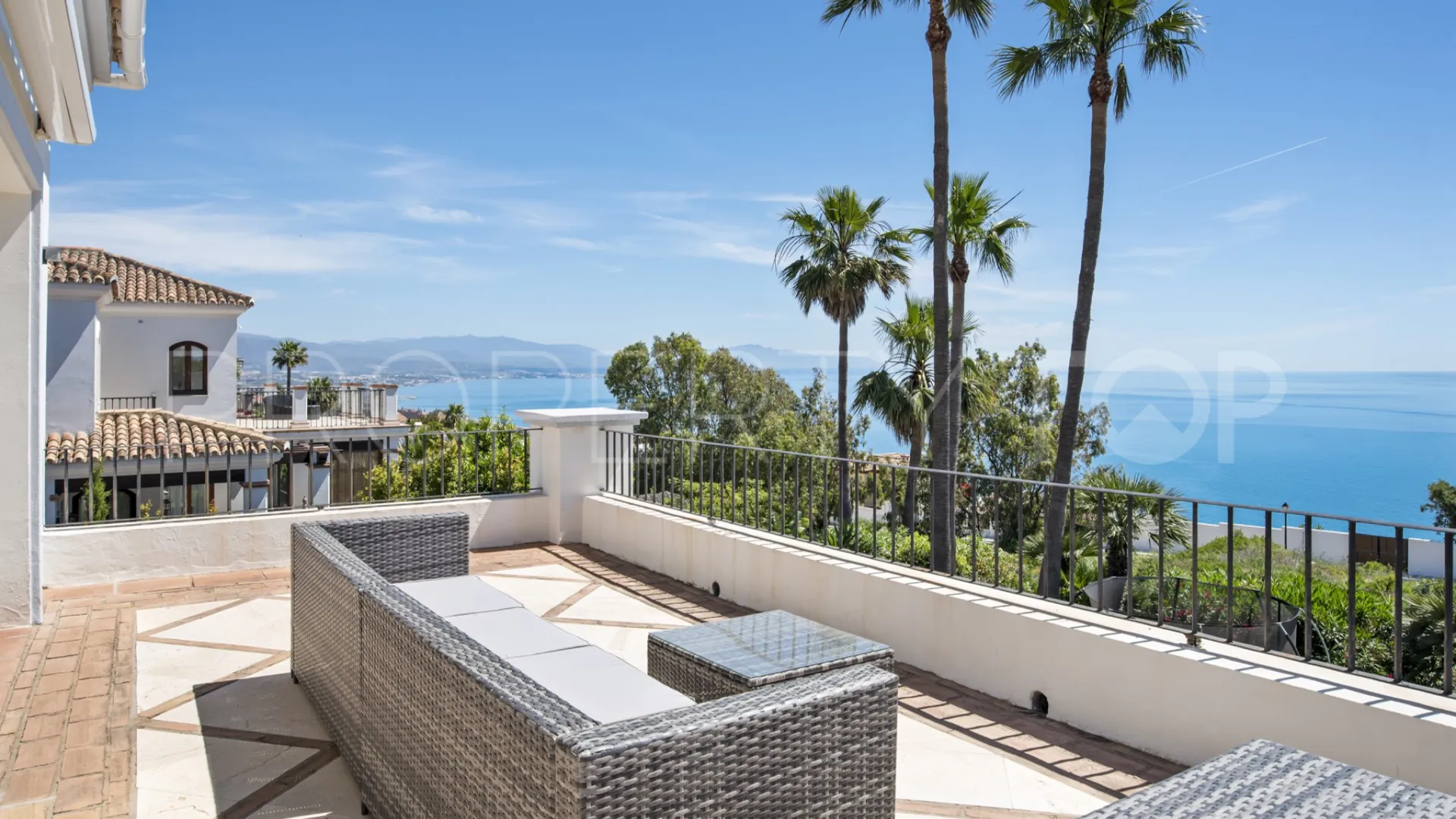 Villa con 4 dormitorios en venta en Manilva