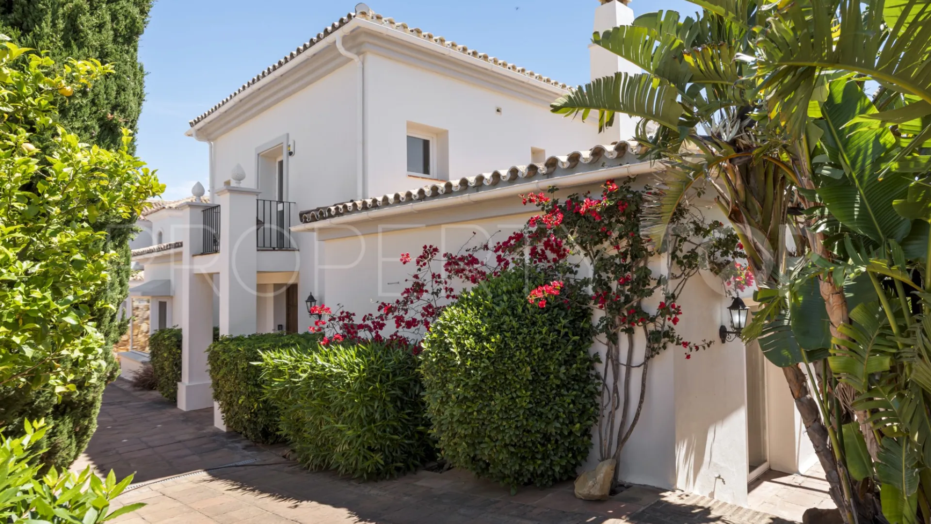 Villa con 4 dormitorios en venta en Manilva