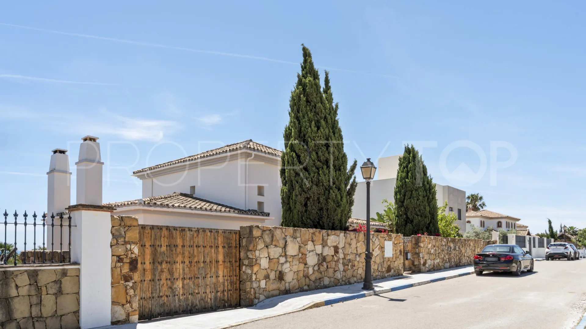 Villa con 4 dormitorios en venta en Manilva