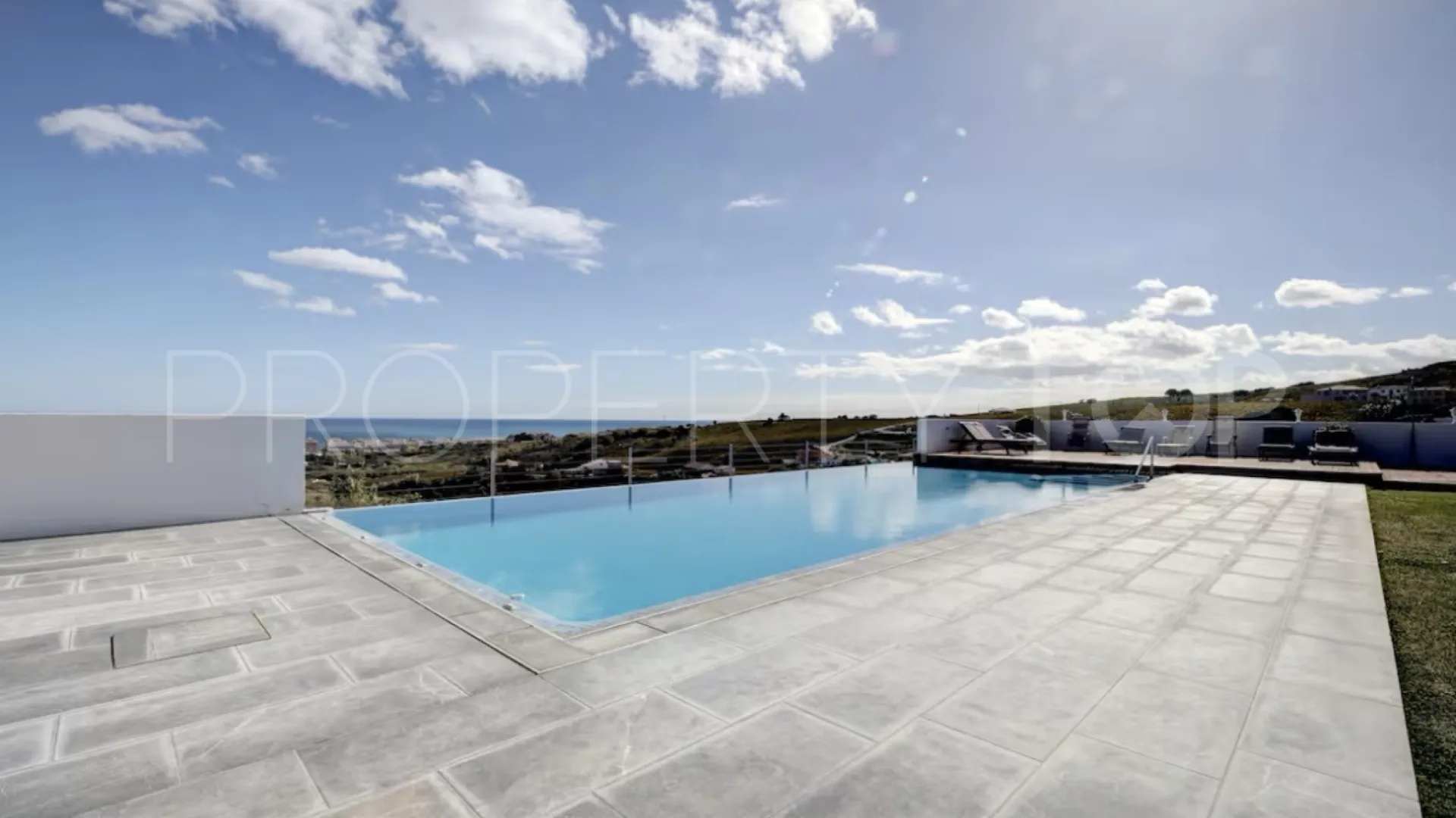 Comprar villa en Manilva