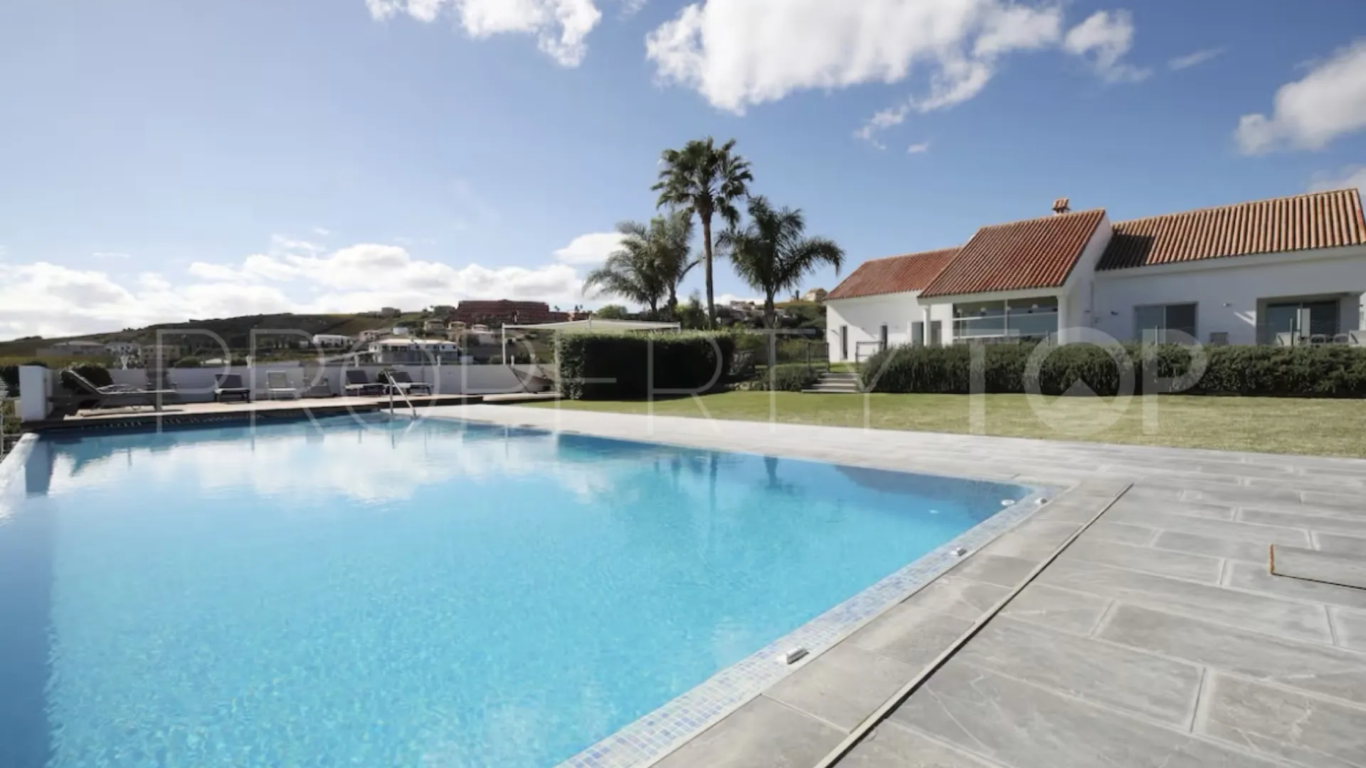 Comprar villa en Manilva