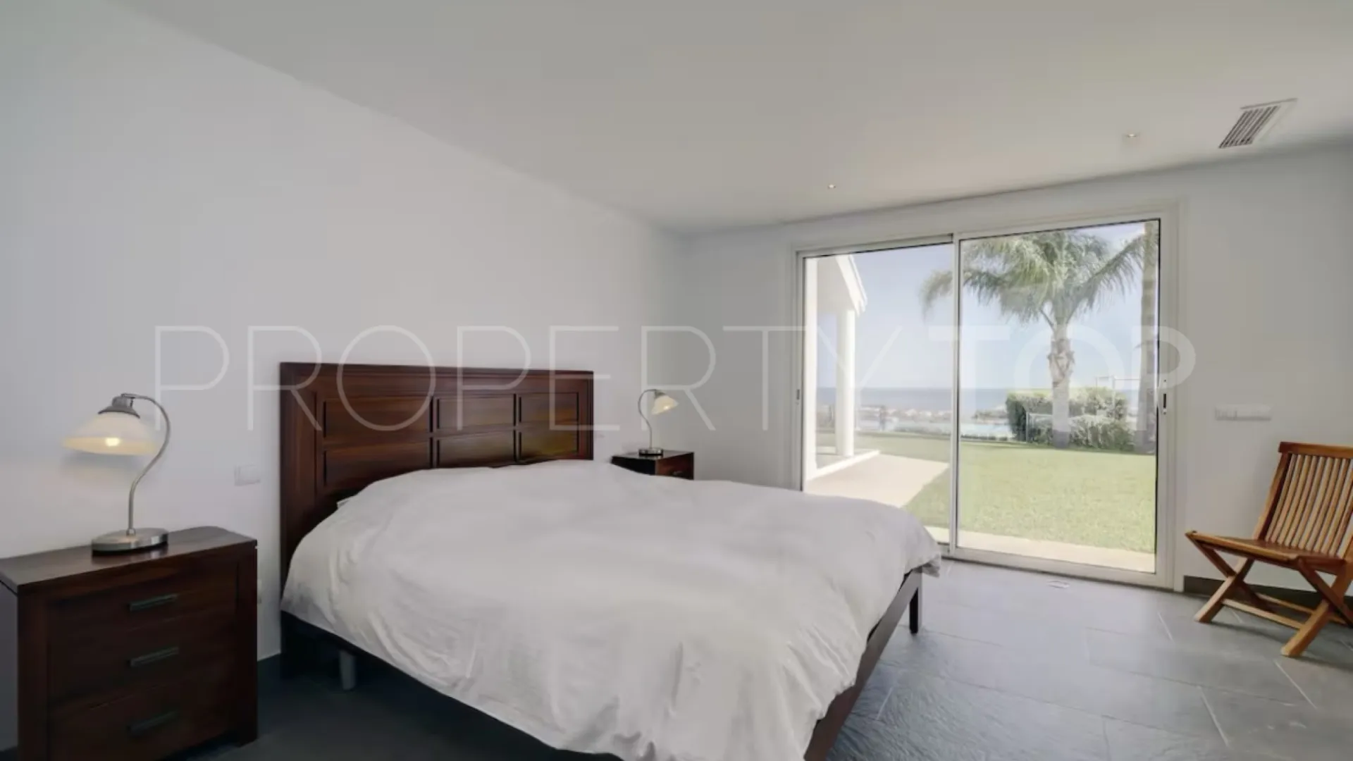 Comprar villa en Manilva