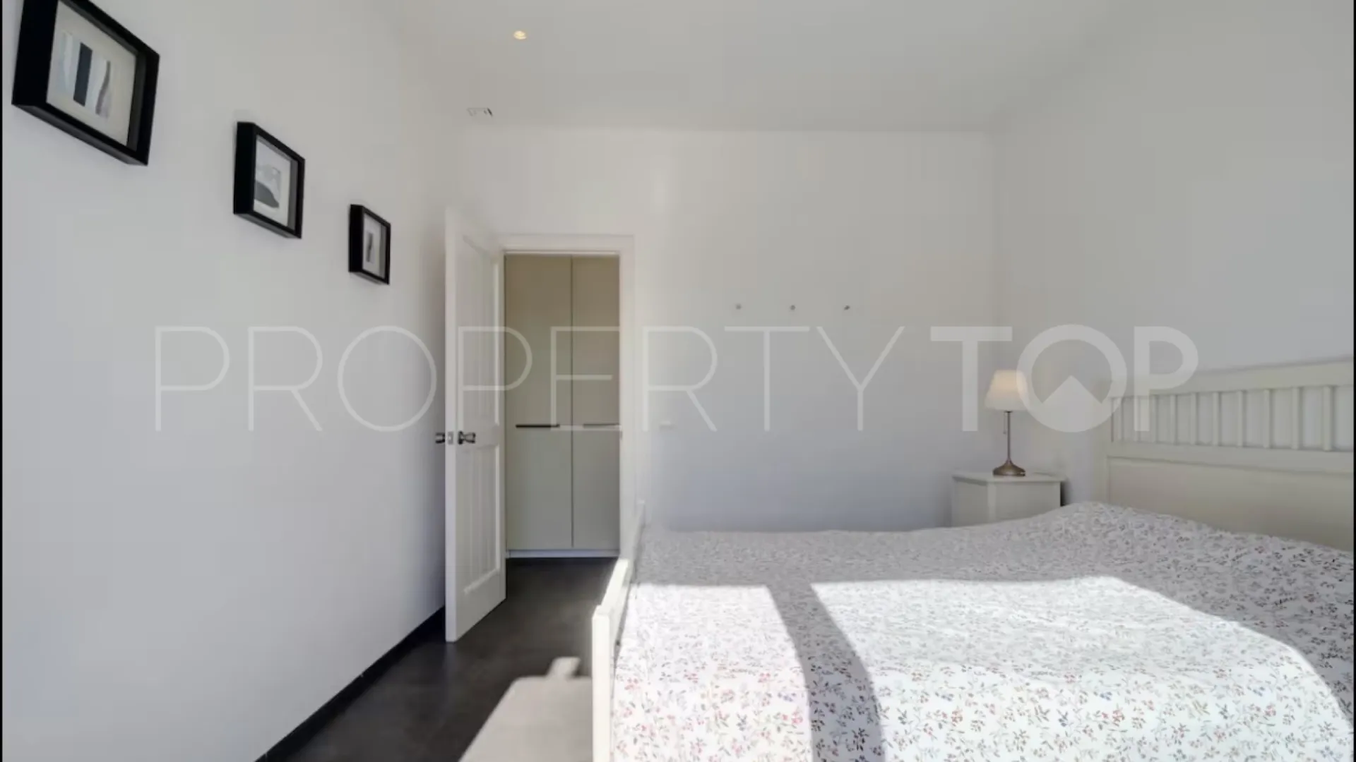 Comprar villa en Manilva