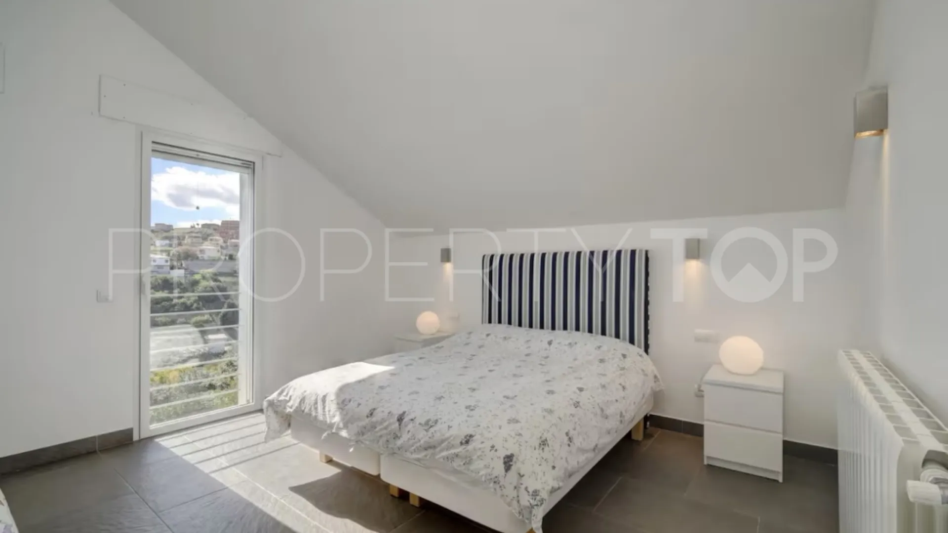 Comprar villa en Manilva
