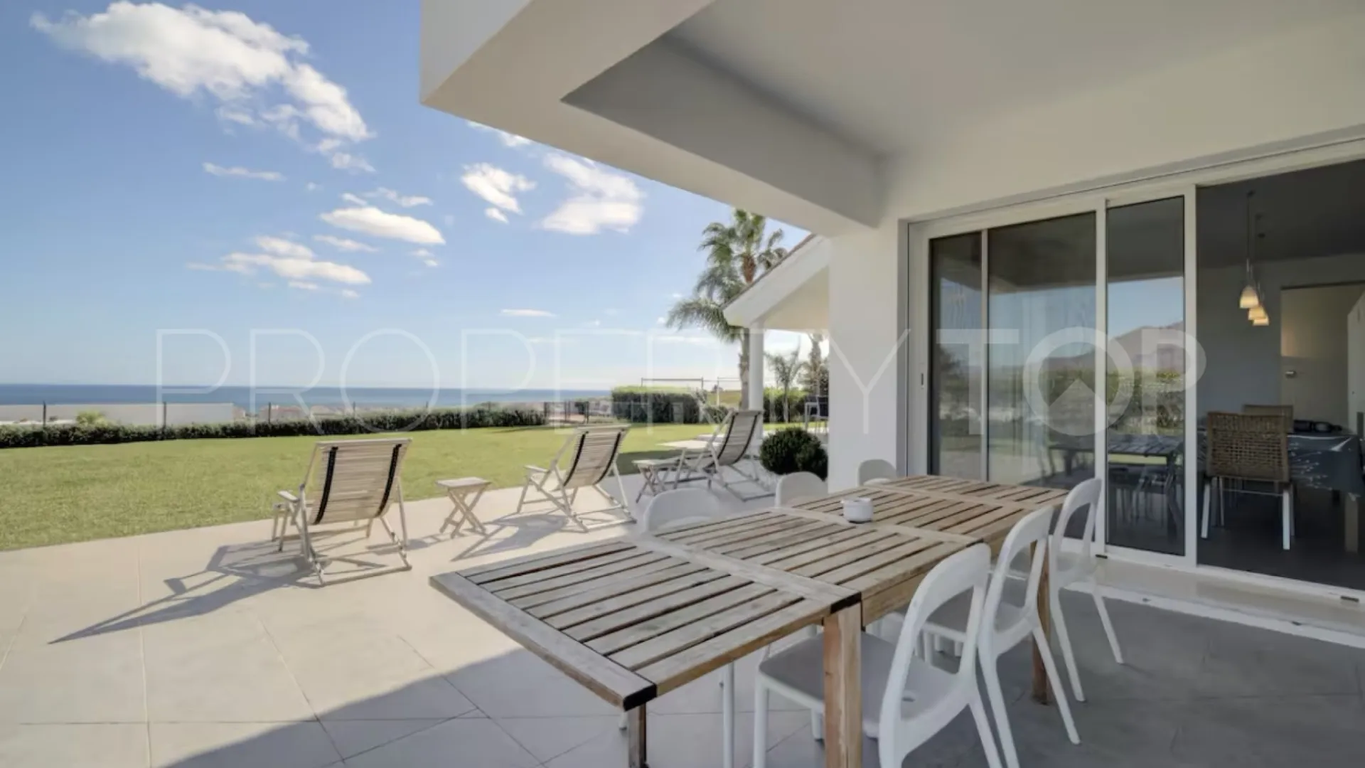 Comprar villa en Manilva