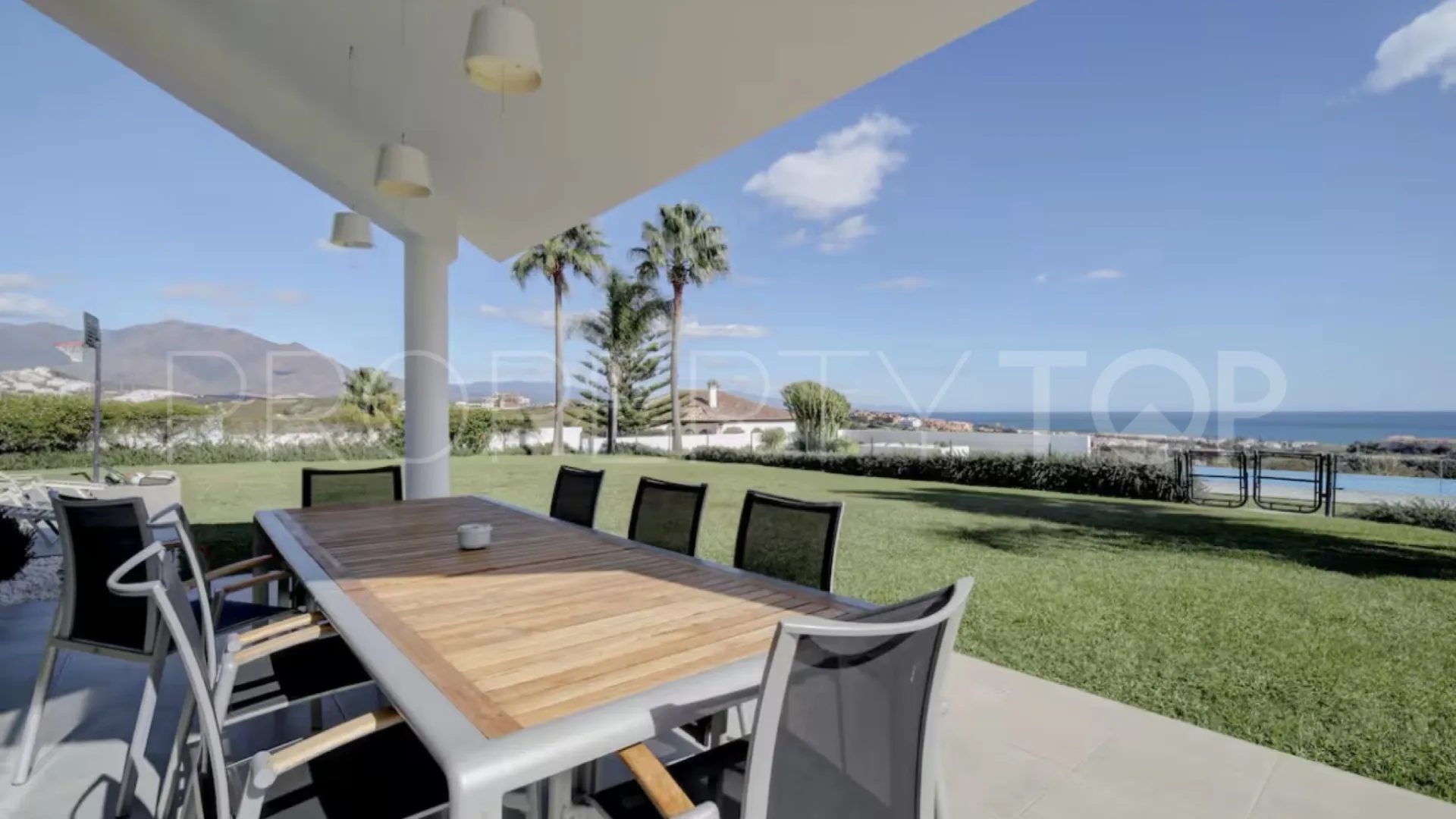 Comprar villa en Manilva