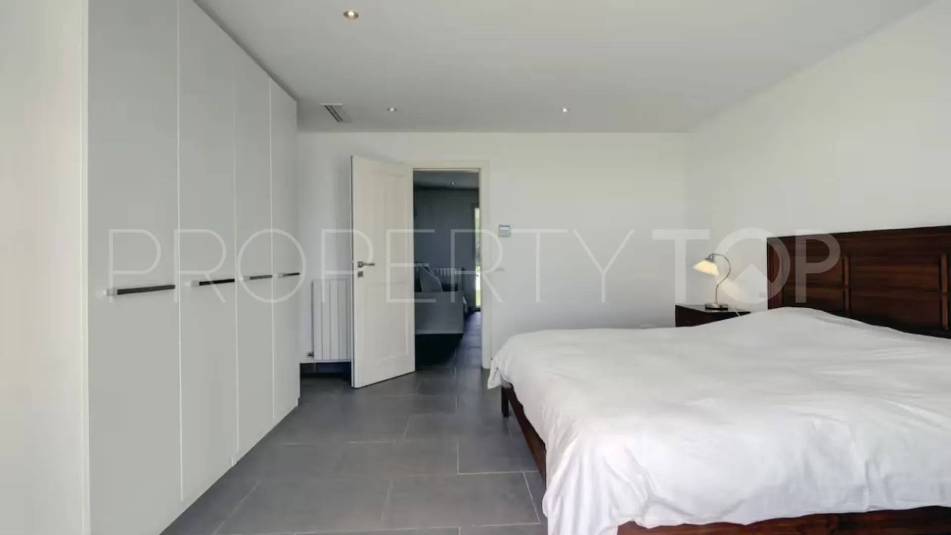 Comprar villa en Manilva