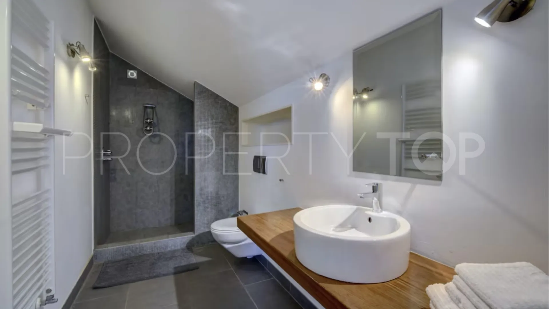 Comprar villa en Manilva