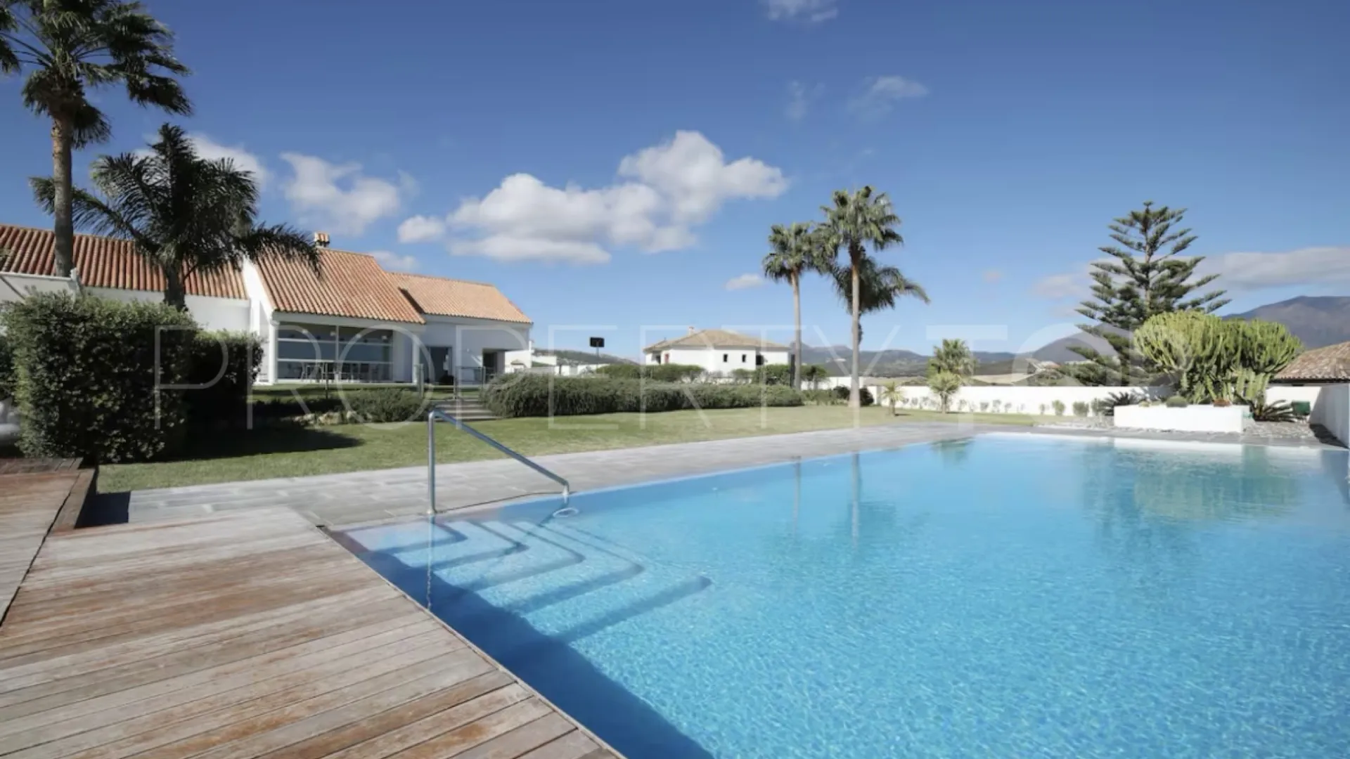 Comprar villa en Manilva