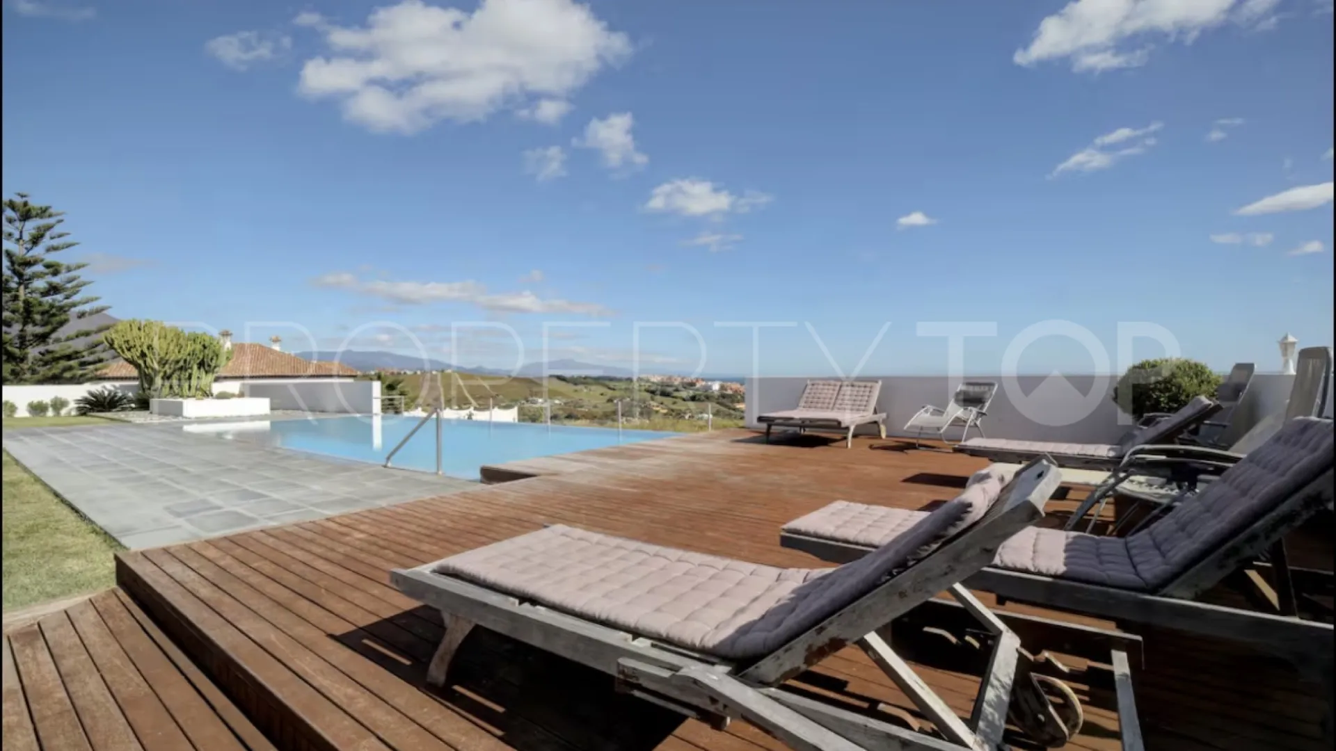 Comprar villa en Manilva