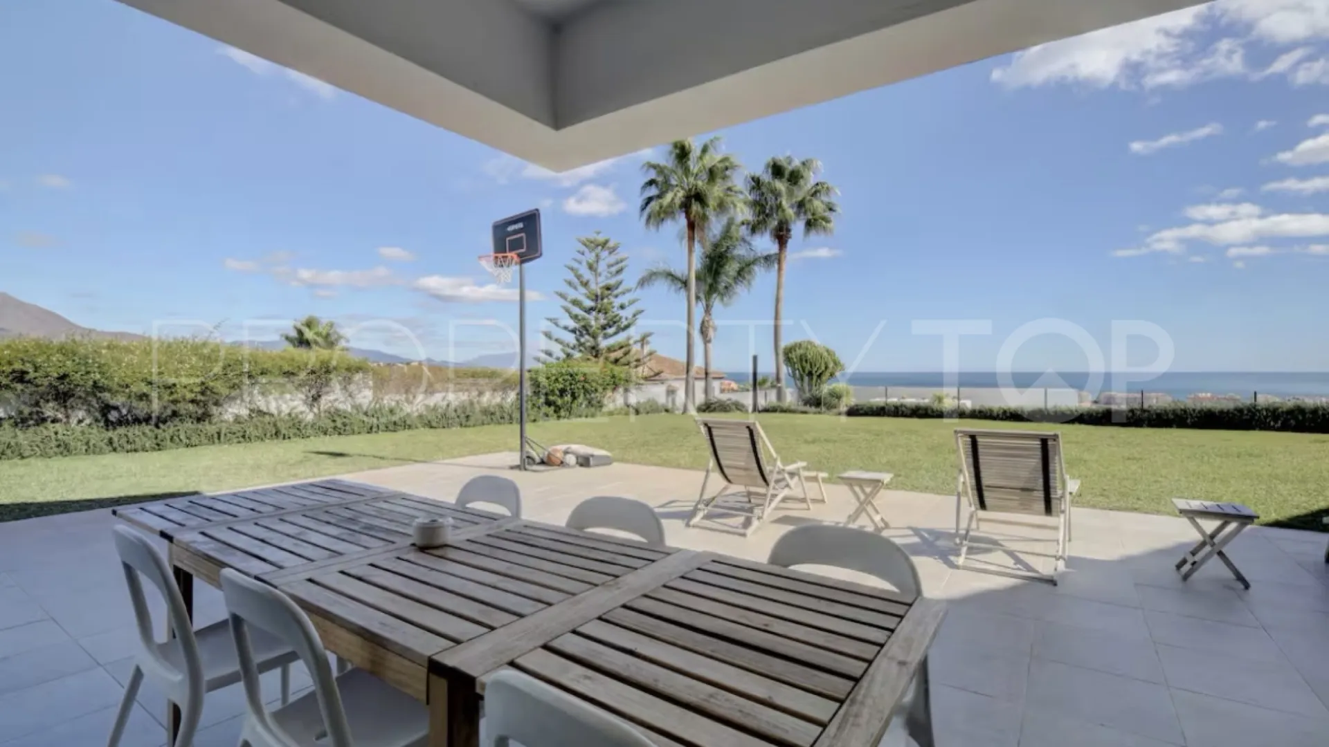 Comprar villa en Manilva