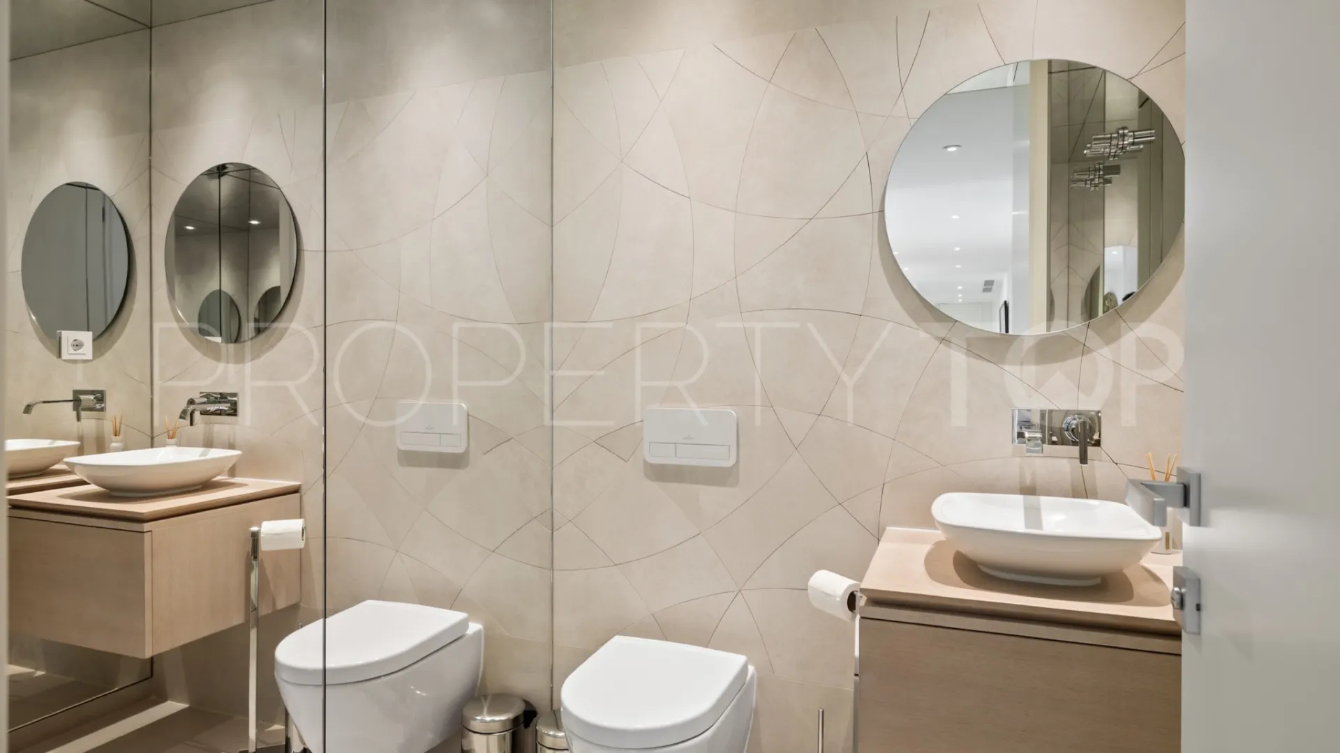 For sale apartment with 7 bedrooms in 9 Lions Residences