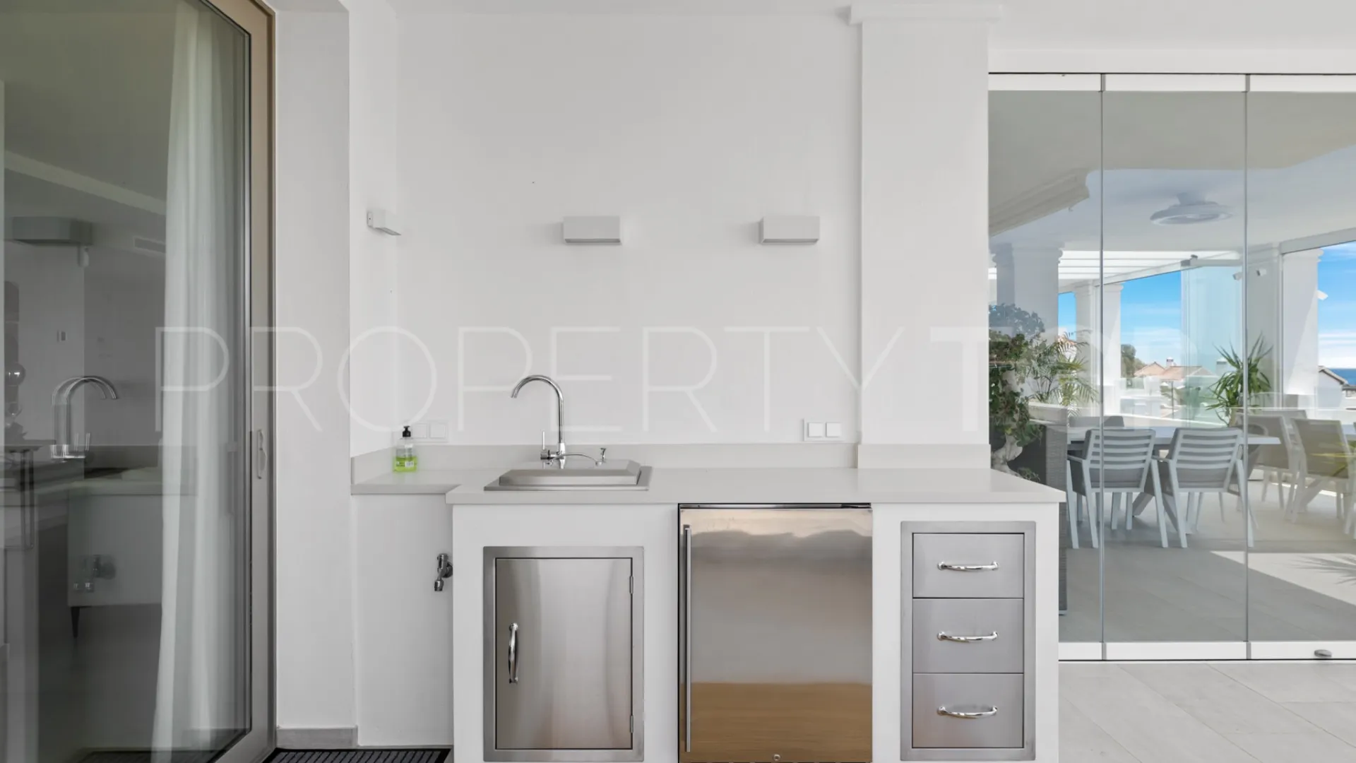 For sale apartment with 7 bedrooms in 9 Lions Residences