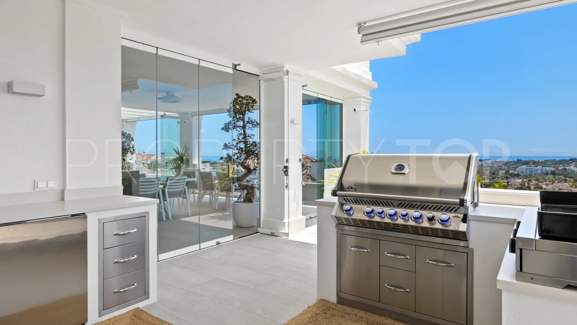 For sale apartment with 7 bedrooms in 9 Lions Residences