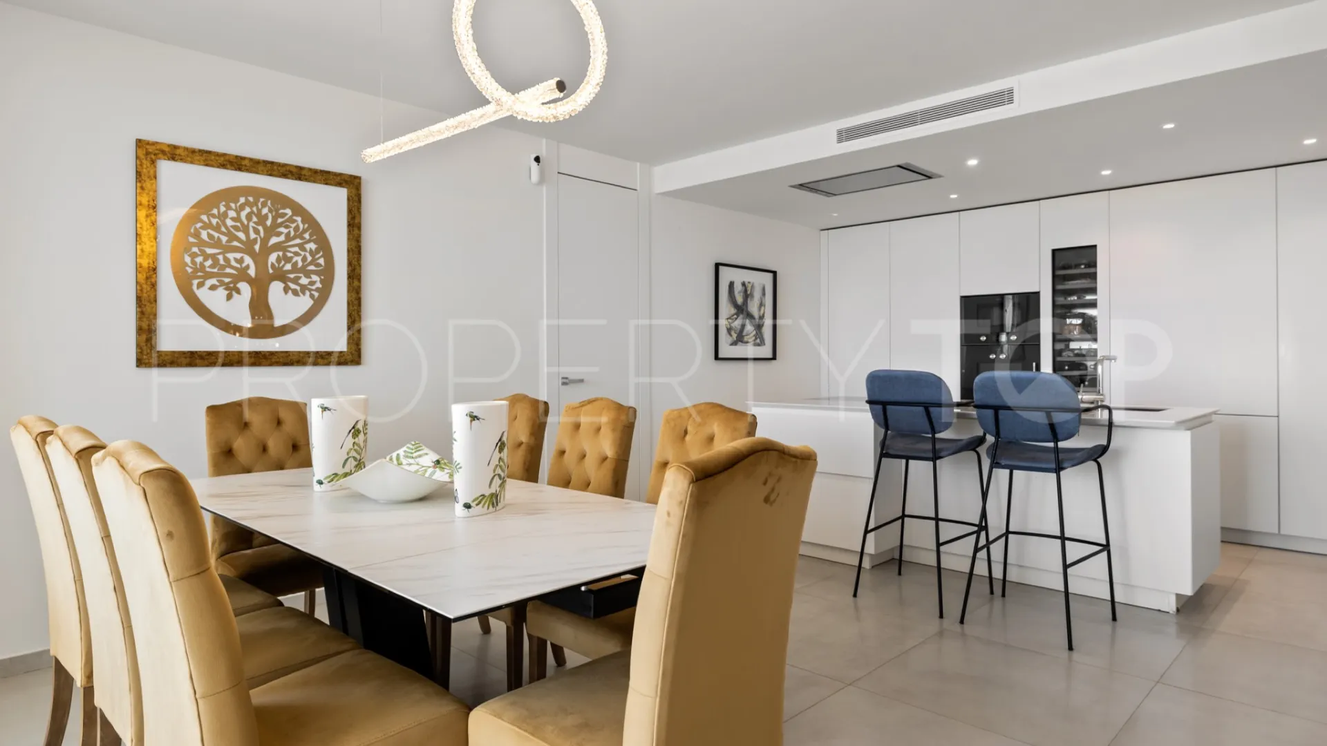 For sale apartment with 7 bedrooms in 9 Lions Residences