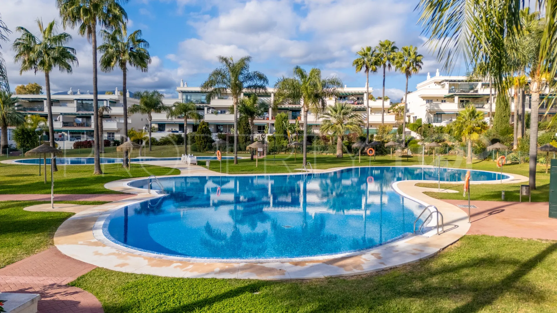Se vende apartamento de 2 dormitorios en Lorcrimar