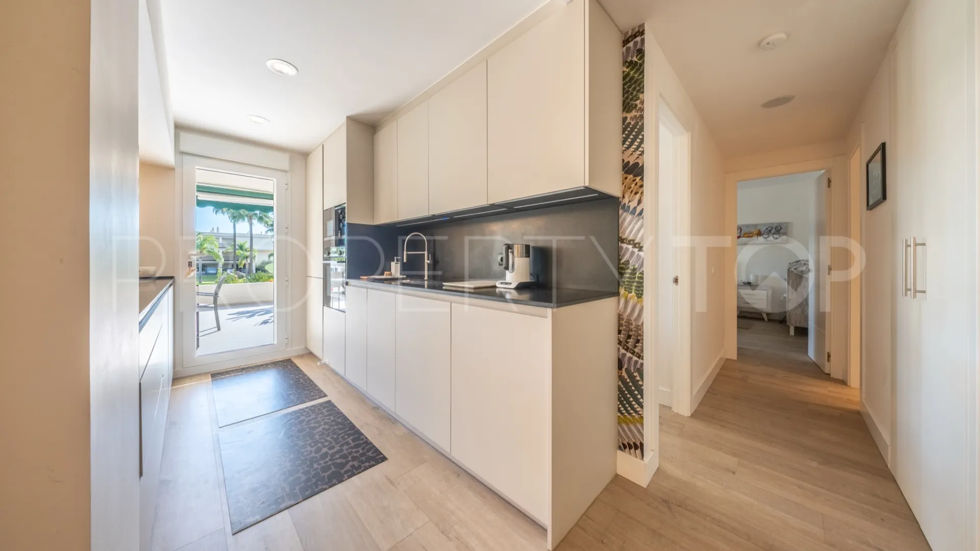 Se vende apartamento de 2 dormitorios en Lorcrimar