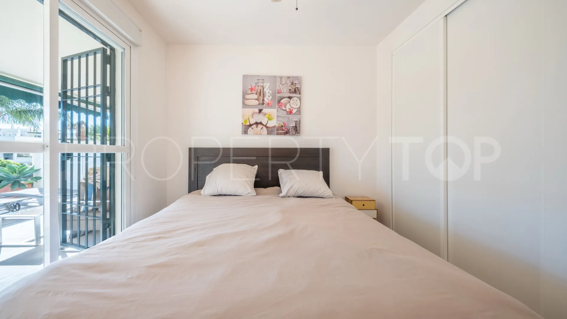 Se vende apartamento de 2 dormitorios en Lorcrimar