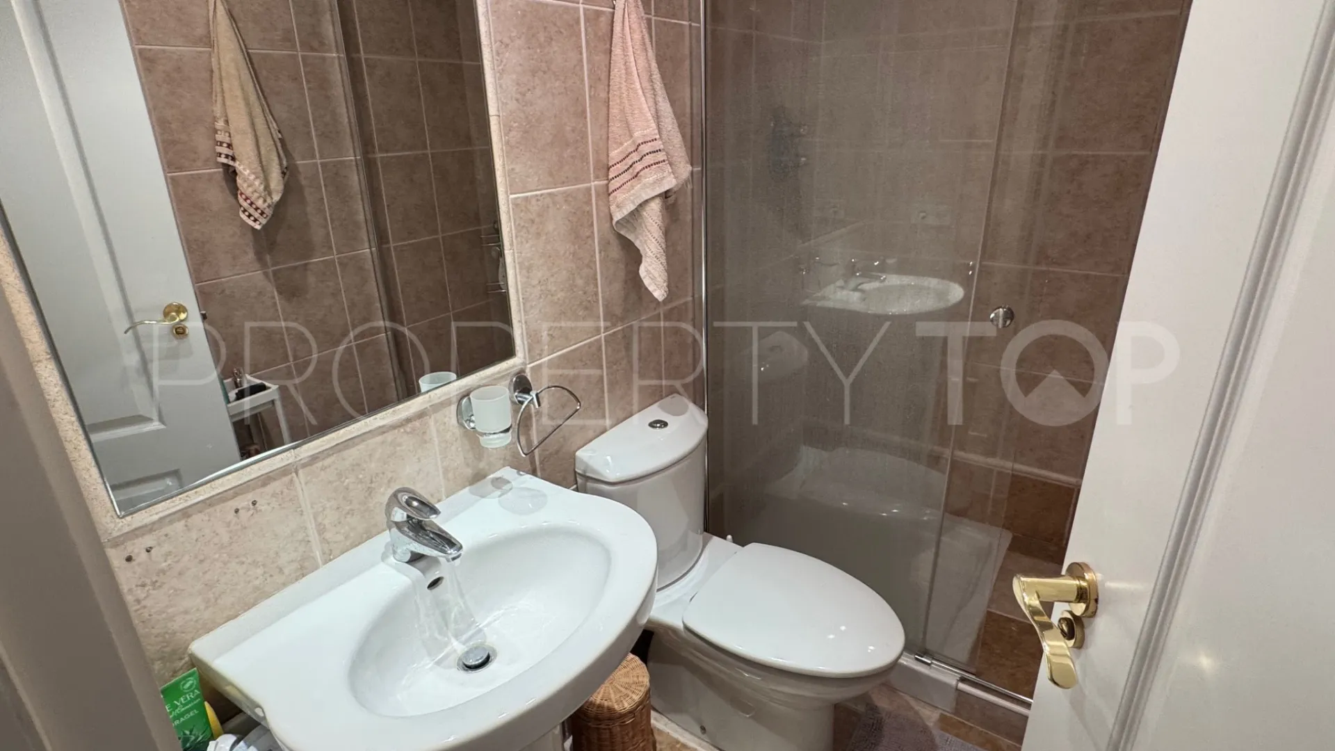 Buy Hacienda del Sol 4 bedrooms apartment