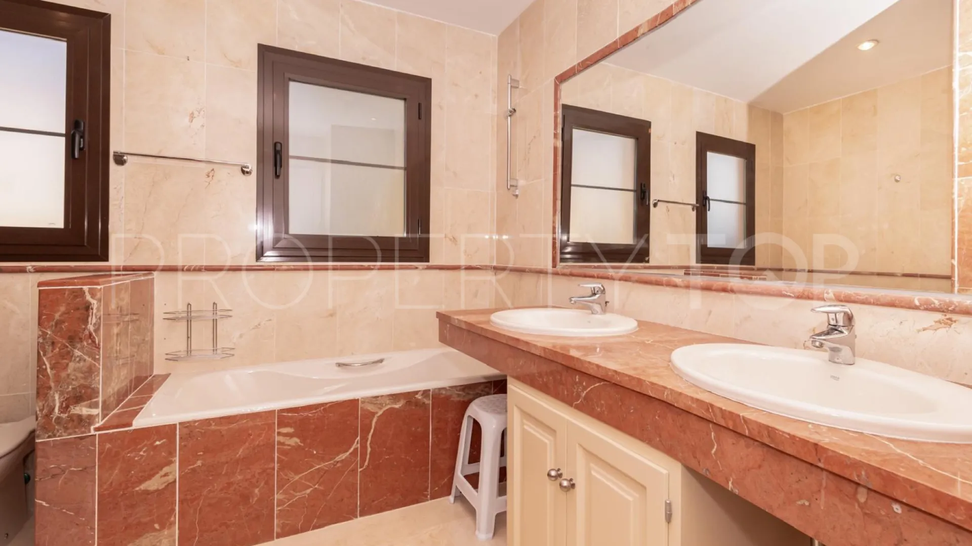 Buy Hacienda del Sol 4 bedrooms apartment