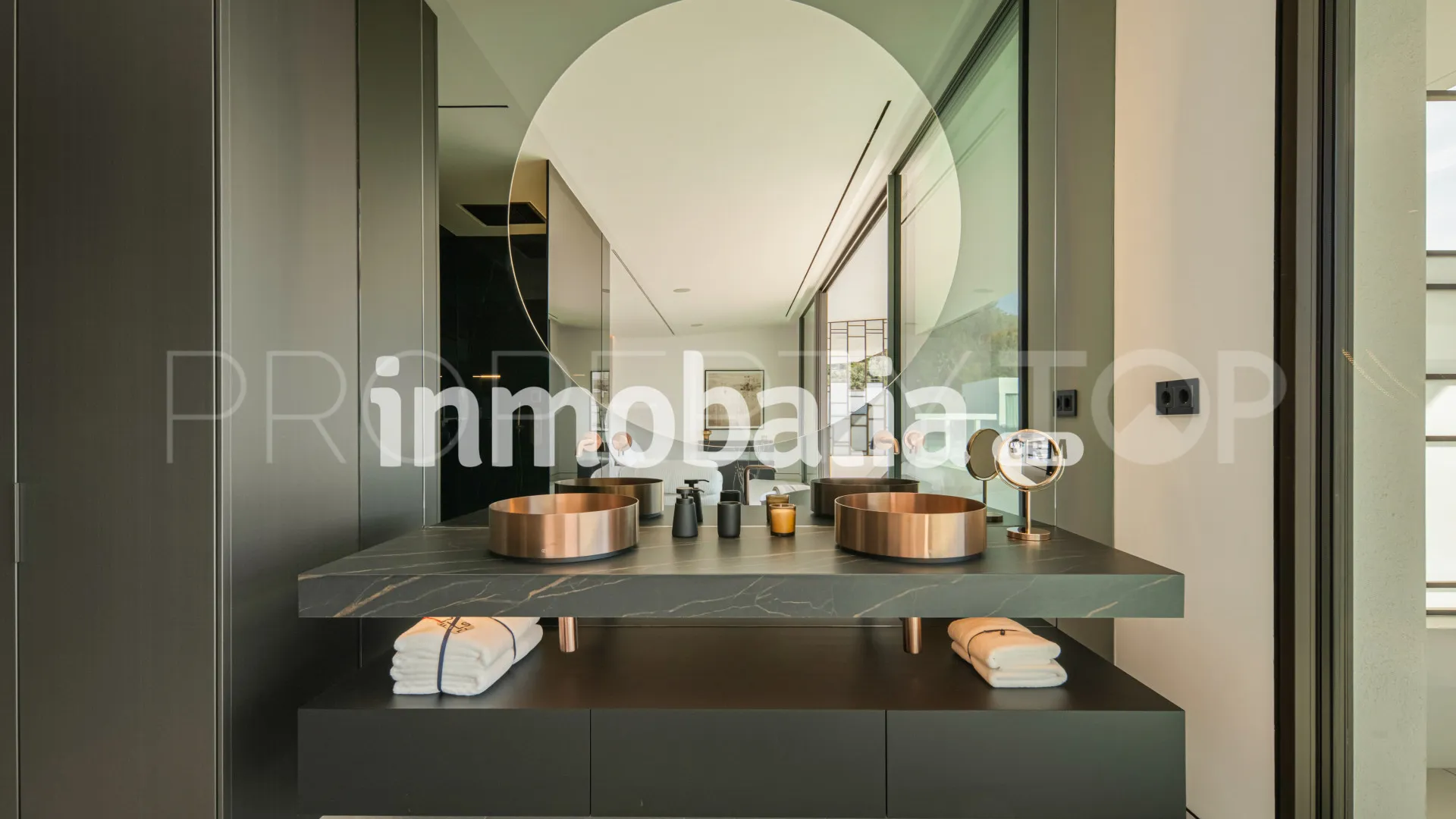 Marbella Golden Mile 3 bedrooms semi detached villa for sale