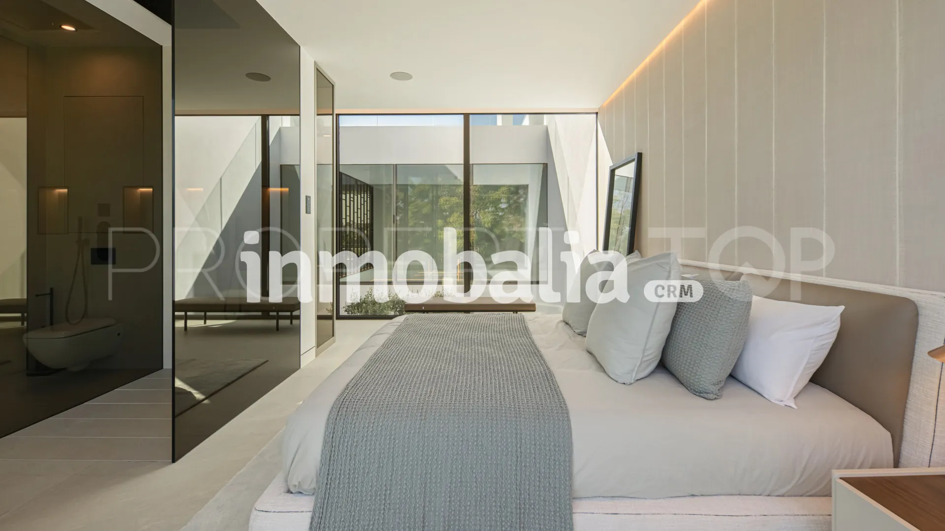 Marbella Golden Mile 3 bedrooms semi detached villa for sale