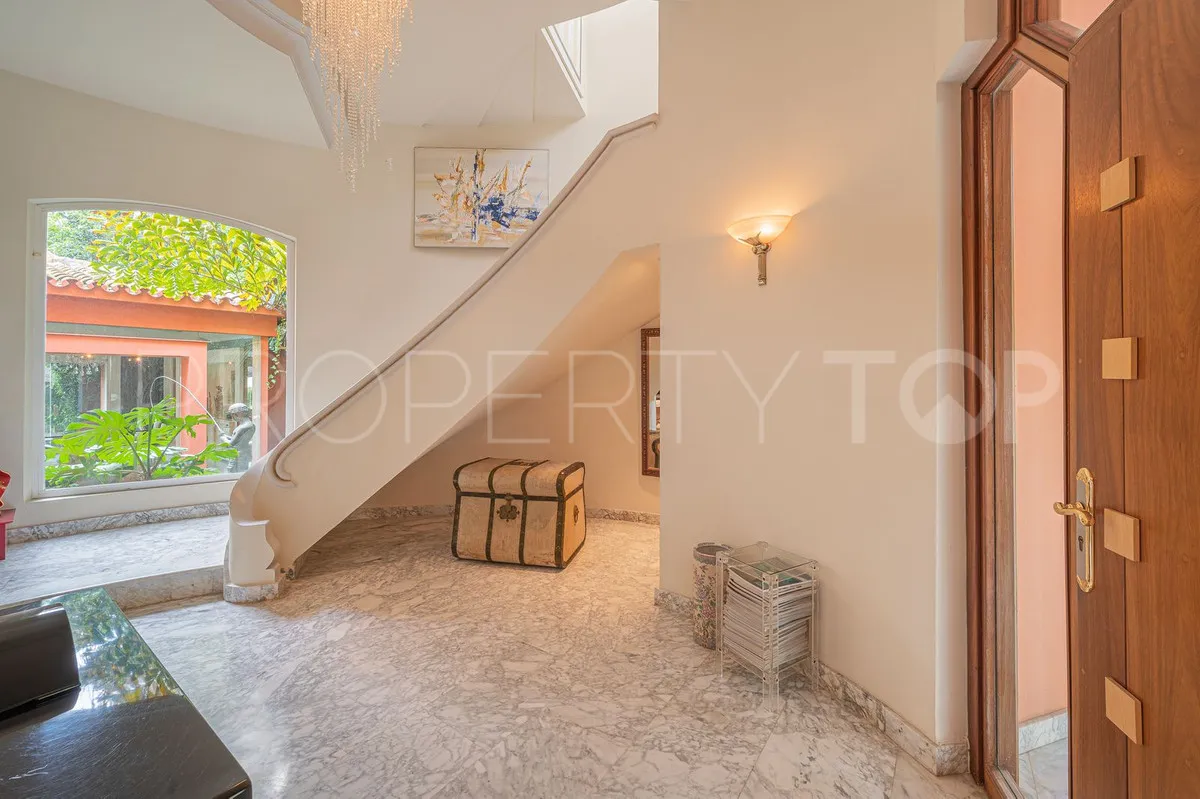 For sale villa with 4 bedrooms in Nagüeles