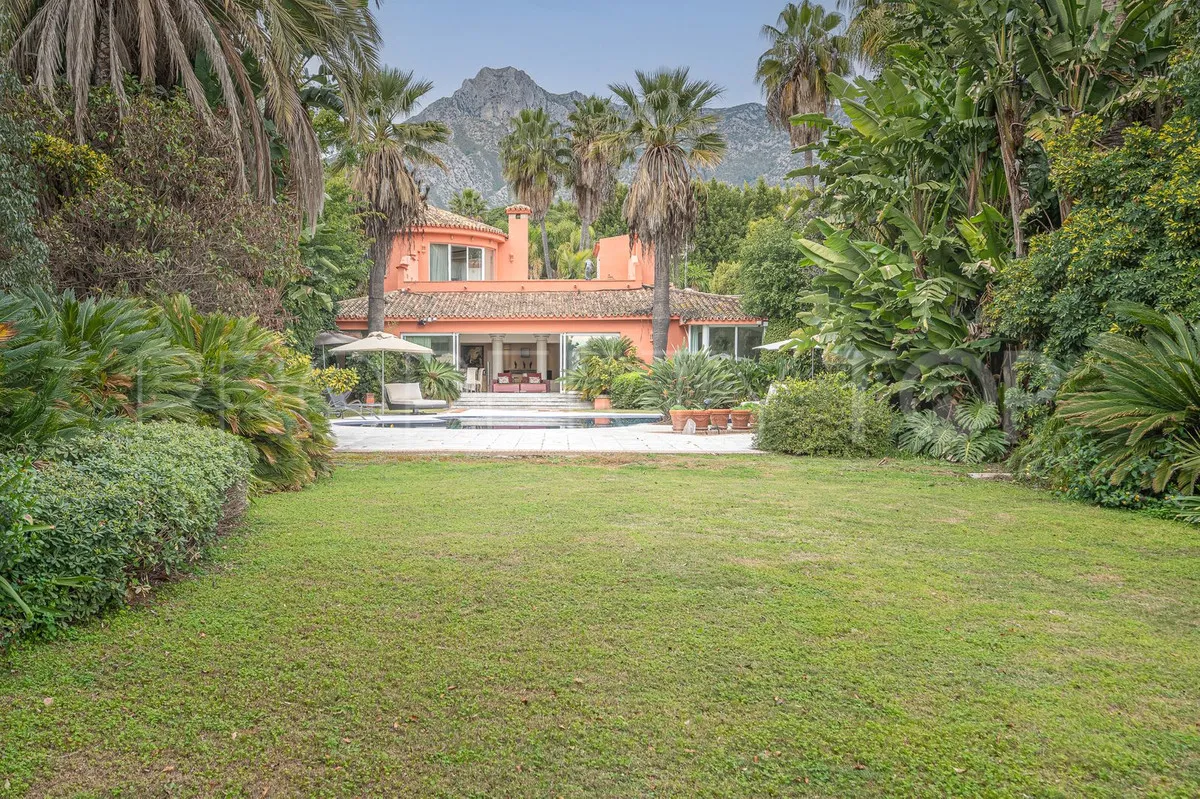 For sale villa with 4 bedrooms in Nagüeles