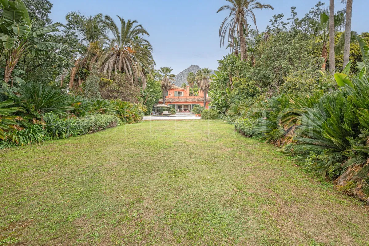 For sale villa with 4 bedrooms in Nagüeles