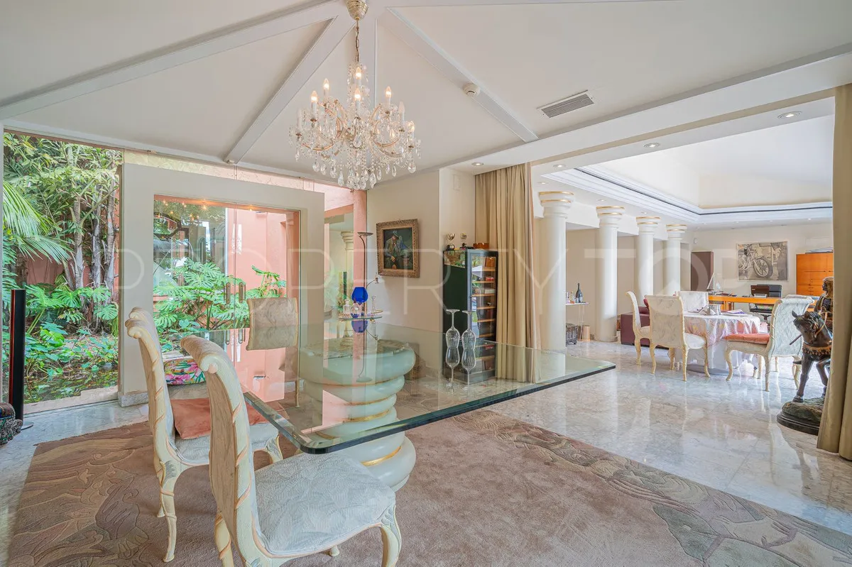 For sale villa with 4 bedrooms in Nagüeles