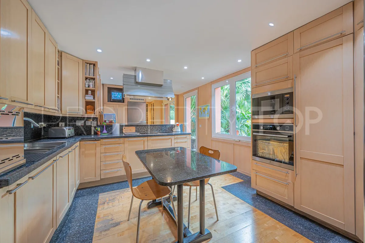 For sale villa with 4 bedrooms in Nagüeles