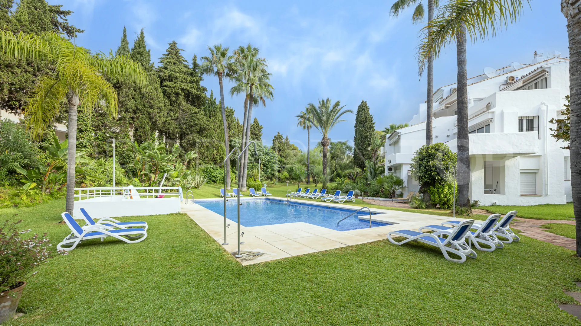 Duplex penthouse for sale in Marbella - Puerto Banus