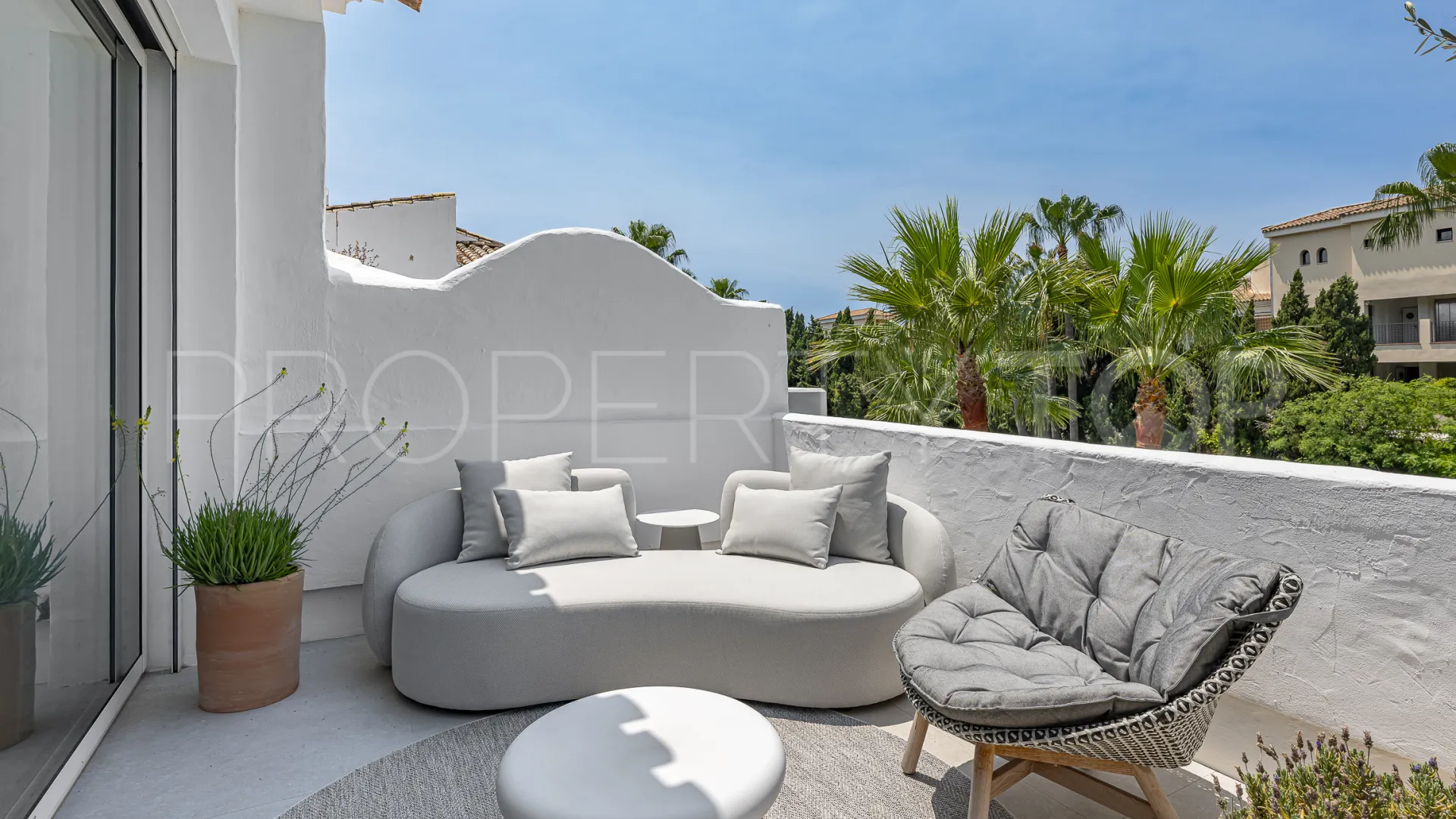 Duplex penthouse for sale in Marbella - Puerto Banus