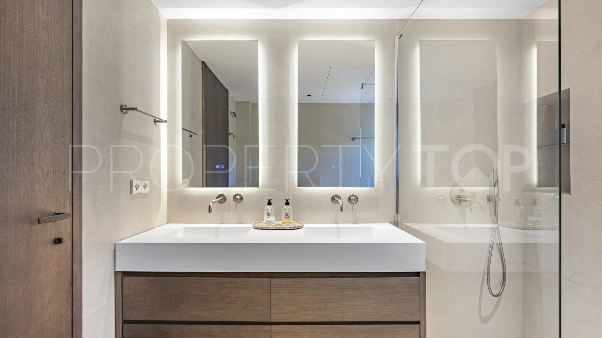Duplex penthouse for sale in Marbella - Puerto Banus
