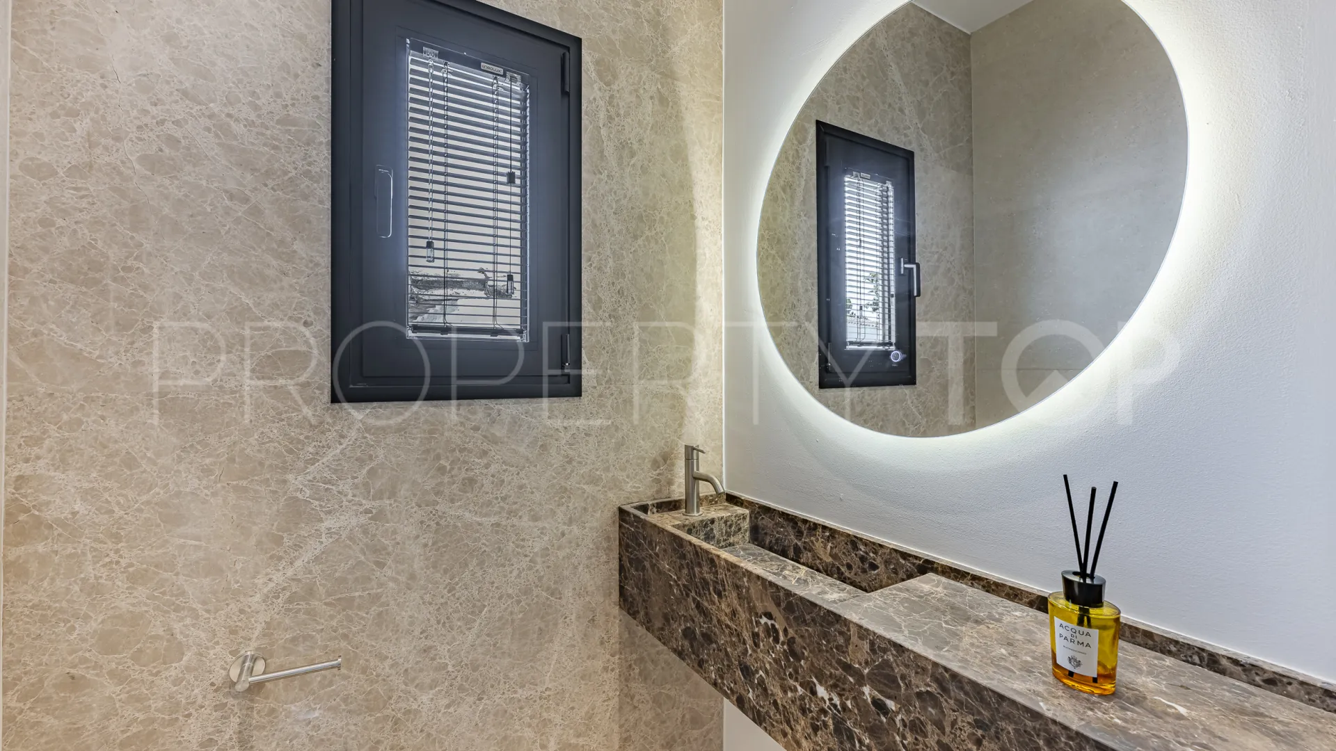 Duplex penthouse for sale in Marbella - Puerto Banus