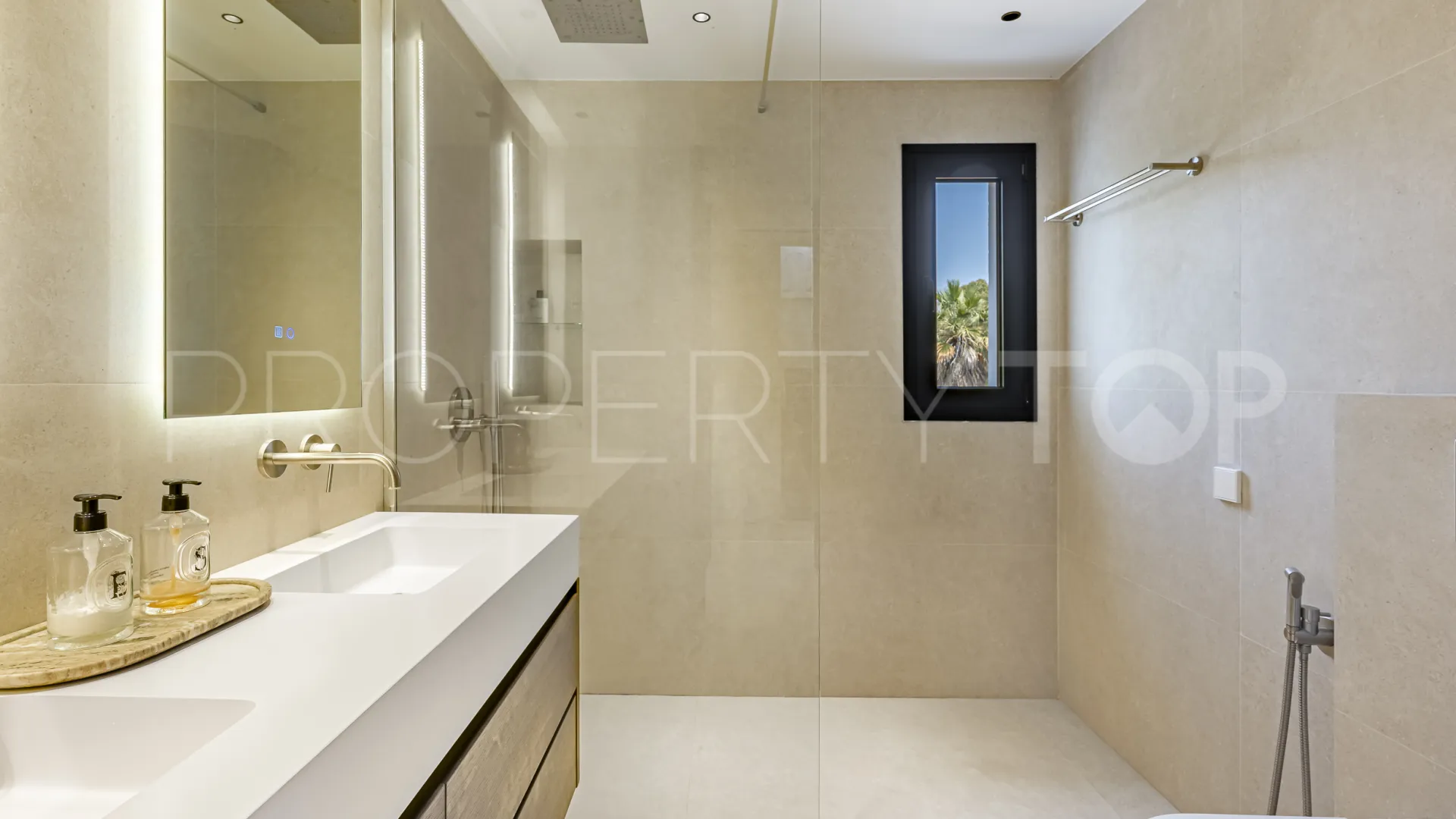 Duplex penthouse for sale in Marbella - Puerto Banus