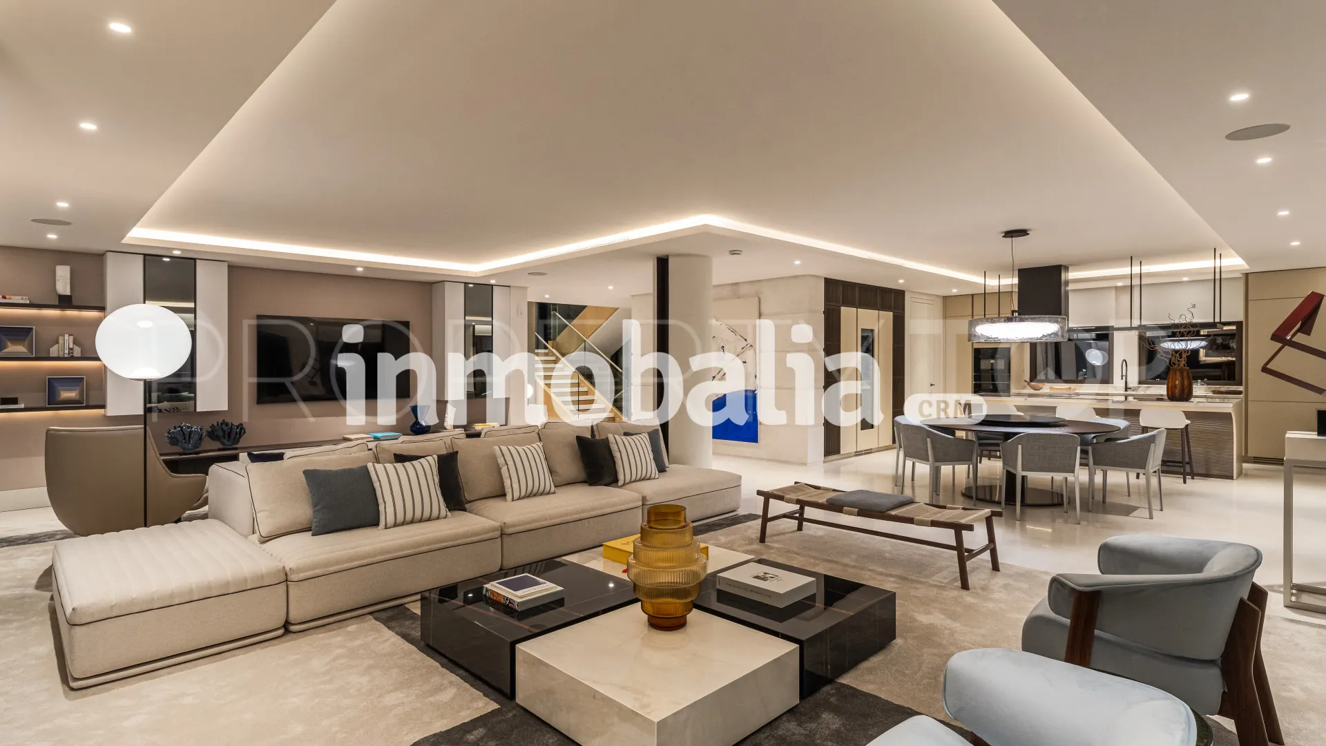 Se vende villa de 5 dormitorios en Marbella Hill Club