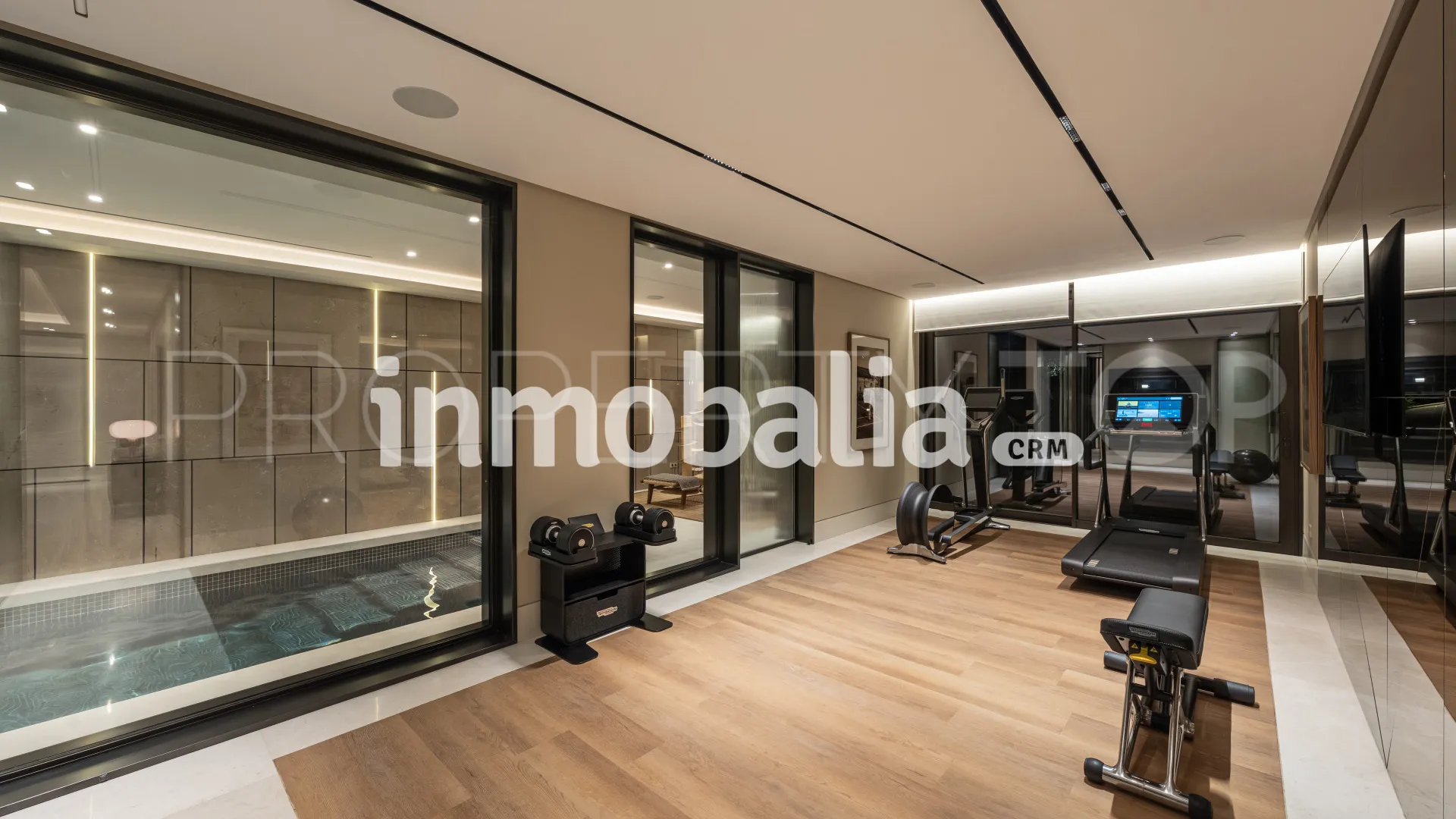 Se vende villa de 5 dormitorios en Marbella Hill Club