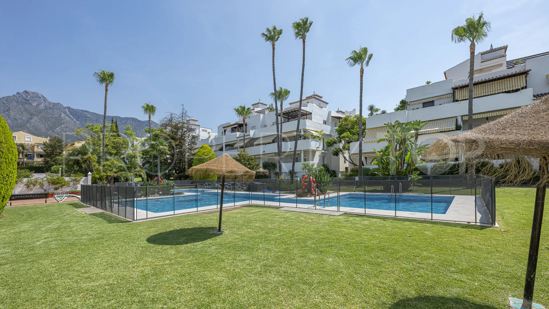For sale duplex penthouse in Jardines de Sierra Blanca