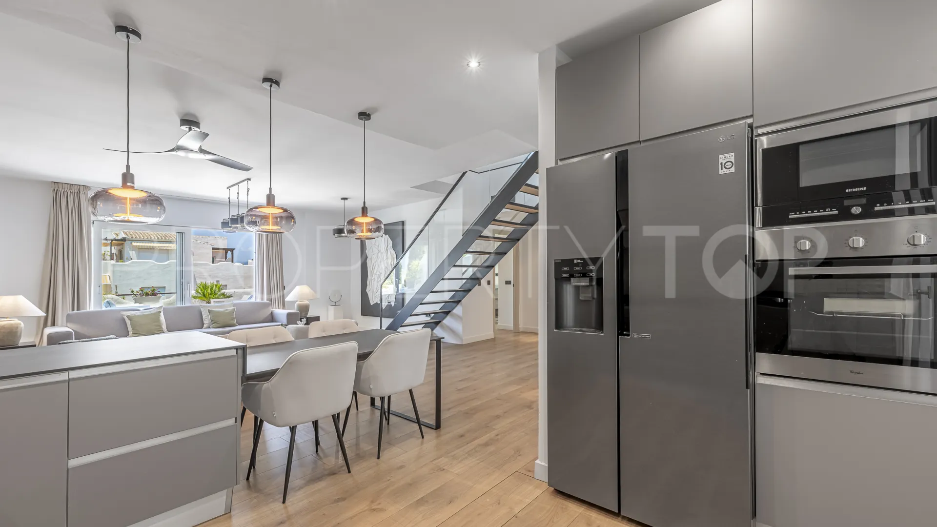 For sale duplex penthouse in Jardines de Sierra Blanca