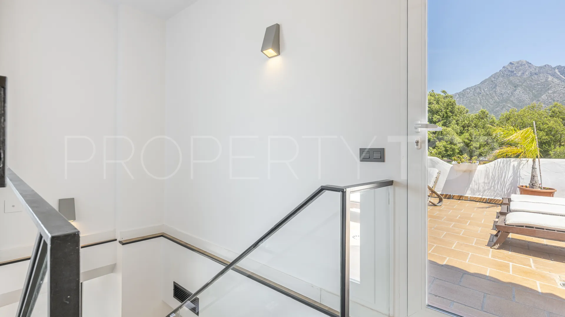 For sale duplex penthouse in Jardines de Sierra Blanca