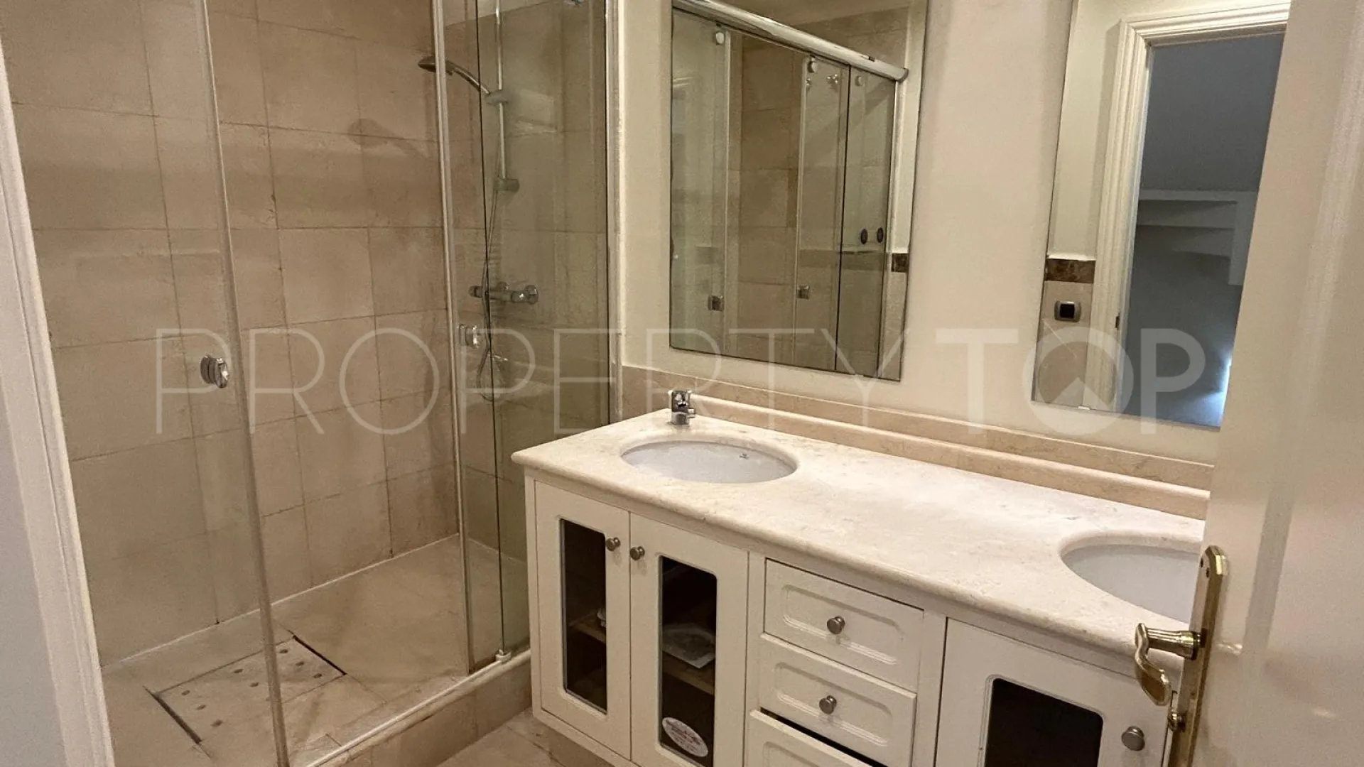 Comprar pareado con 4 dormitorios en Monte Marbella Club