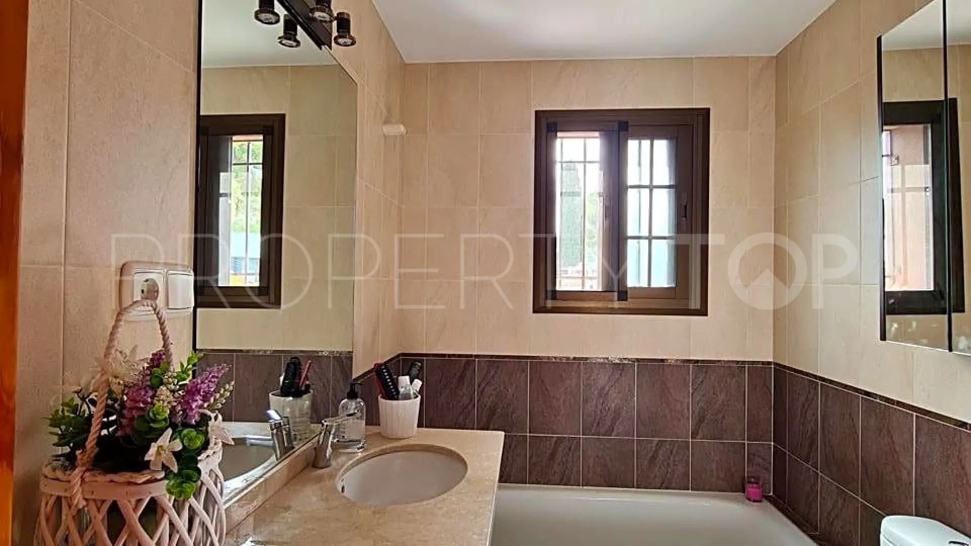 Palacio de Congresos 5 bedrooms house for sale
