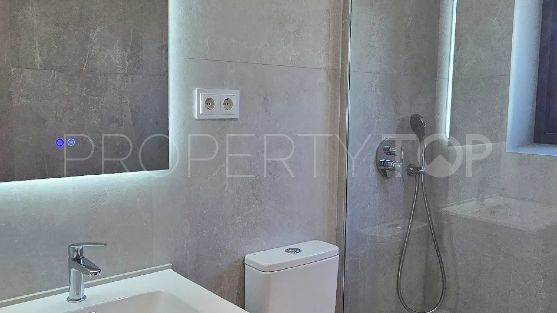 Palacio de Congresos 5 bedrooms house for sale