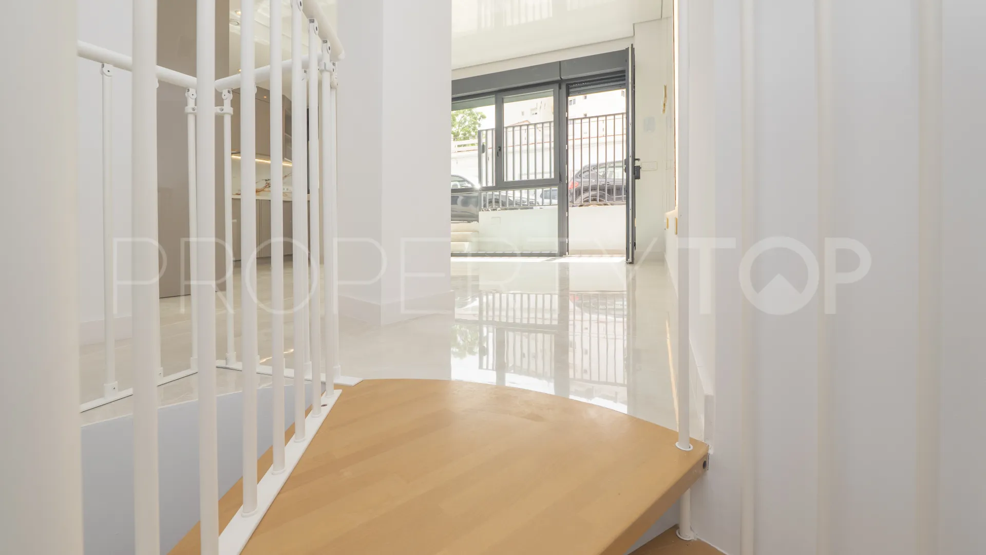 For sale ground floor duplex in La Carihuela