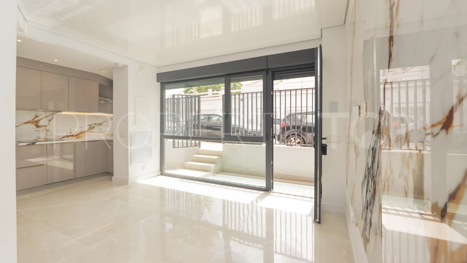 For sale ground floor duplex in La Carihuela