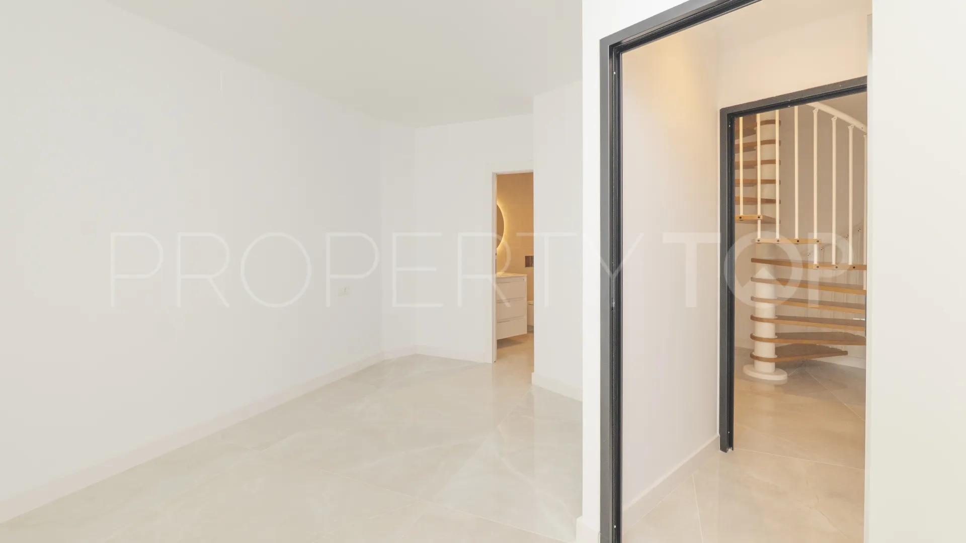 Duplex planta baja a la venta en La Carihuela